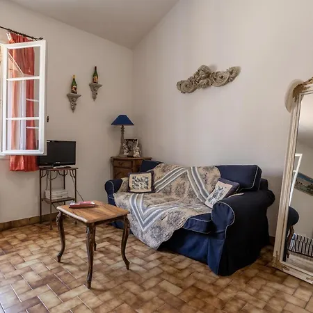 Petit Paradis Nemausus