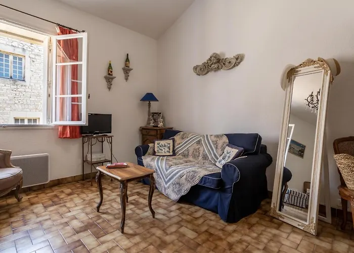 Petit Paradis Nemausus